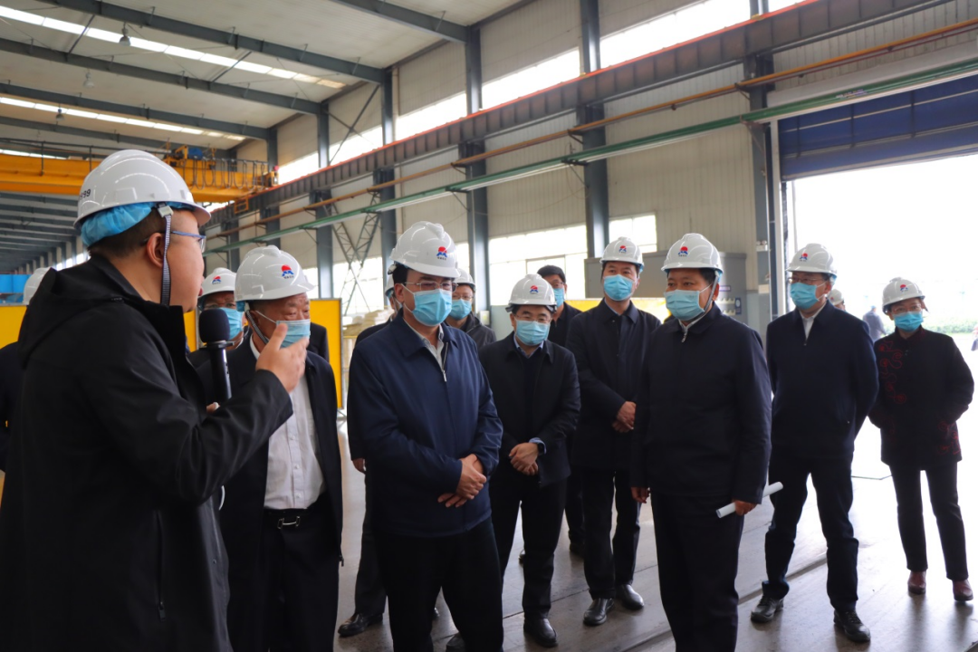 河南省副省长何金平莅临华亿网页版调研