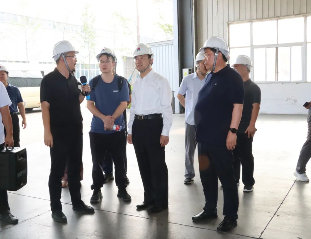 中国工业互联网研究院党委书记田川一行莅临华亿网页版调研