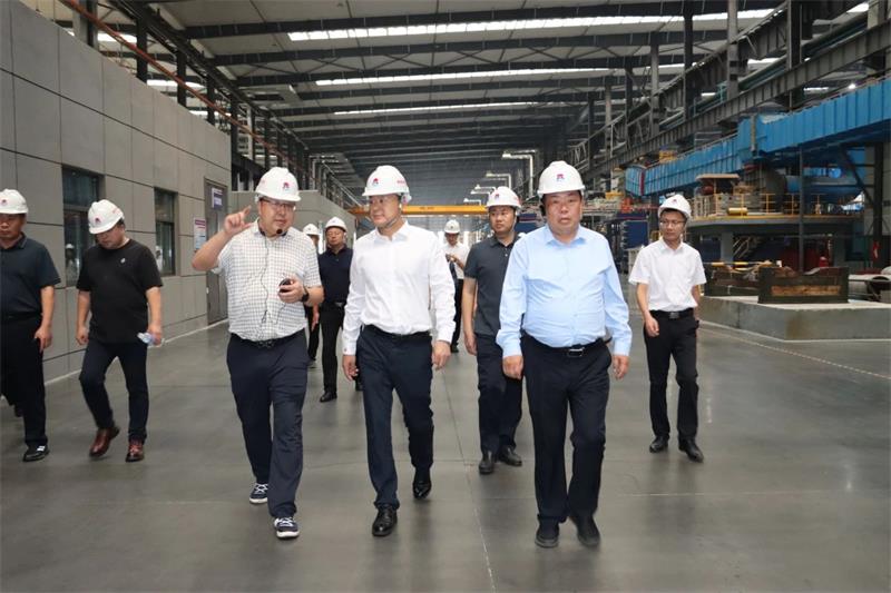 山东省临朐县党政考察团到华亿网页版参观考察